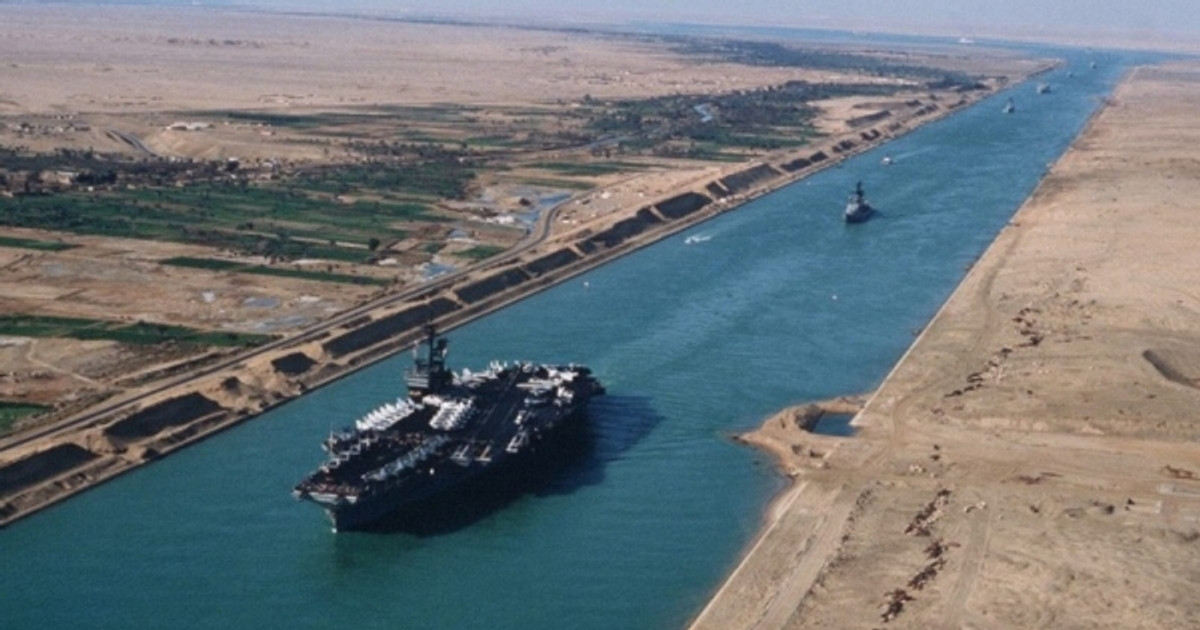 Kênh đào Suez tuyến giao thông vận tải huyết mạch của thế giới